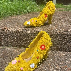 Chic Yellow Floral Textured Garden Fairy Women's Heels
